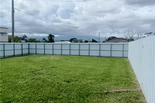 1102 SW 15th Terrace, Cape Coral, FL 33991 - Photo 17