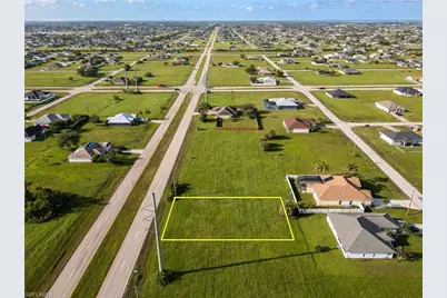 828 El Dorado Blvd N, Cape Coral, FL 33993 - Photo 5