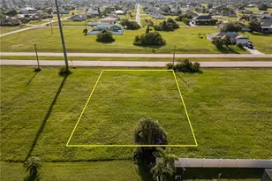 828 El Dorado Blvd N, Cape Coral, FL 33993 - Photo 1