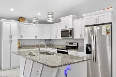 872 Carbon St E, Lehigh Acres, FL 33974 - Photo 7