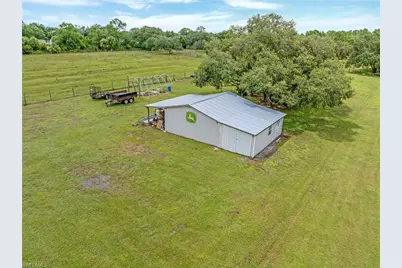 1211 Crescent Ave, Labelle, FL 33935 - Photo 15