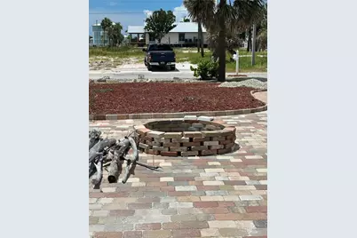 106 Hibiscus Dr, Fort Myers Beach, FL 33931 - Photo 5