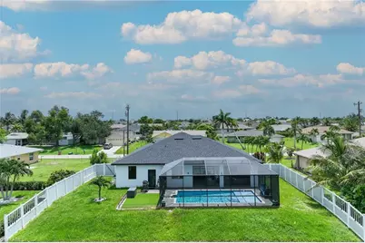 2628 SW 2nd Pl, Cape Coral, FL 33914 - Photo 3