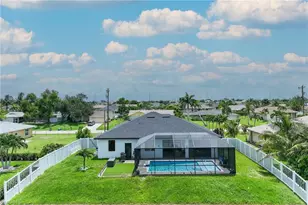 2628 SW 2nd Pl, Cape Coral, FL 33914 - Photo 3