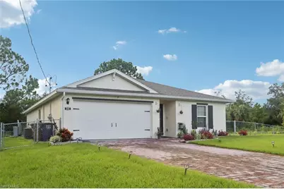 658 Lomond St, Lehigh Acres, FL 33972 - Photo 3