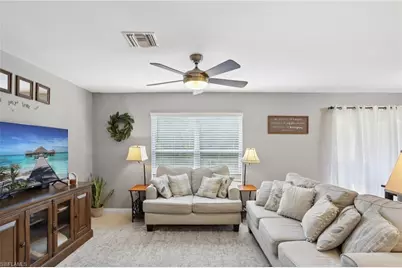 658 Lomond St, Lehigh Acres, FL 33972 - Photo 7