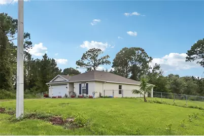 658 Lomond St, Lehigh Acres, FL 33972 - Photo 5