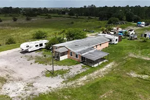 23435 Carolyn Ln, Fort Myers, FL 33913 - Photo 9