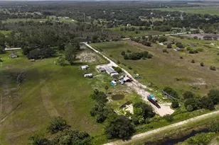 23435 Carolyn Ln, Fort Myers, FL 33913 - Photo 5