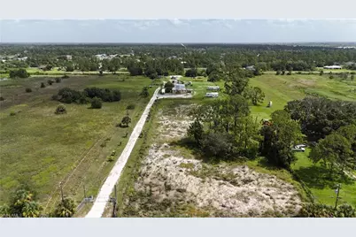 23435 Carolyn Ln, Fort Myers, FL 33913 - Photo 3