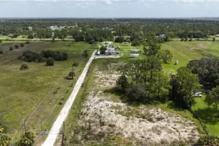 23435 Carolyn Ln, Fort Myers, FL 33913 - Photo 3