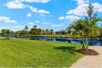 154 SE 20th St, Cape Coral, FL 33990 - Photo 17