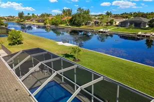 154 SE 20th St, Cape Coral, FL 33990 - Photo 3