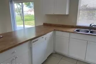 518 NW 19th Pl, Cape Coral, FL 33993 - Photo 23