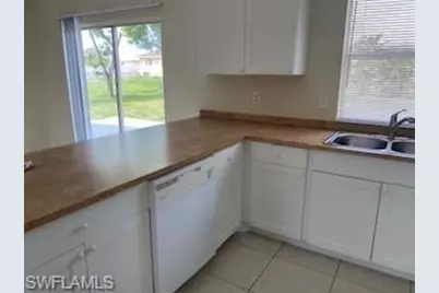 518 NW 19th Pl, Cape Coral, FL 33993 - Photo 7