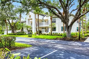 27024 Oakwood Lake Dr, Bonita Springs, FL 34134 - Photo 23