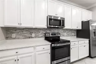 12023 Hawthorn Lake Dr, Fort Myers, FL 33913 - Photo 11