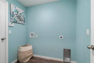 2625 NE 7th Pl, Cape Coral, FL 33909 - Photo 19