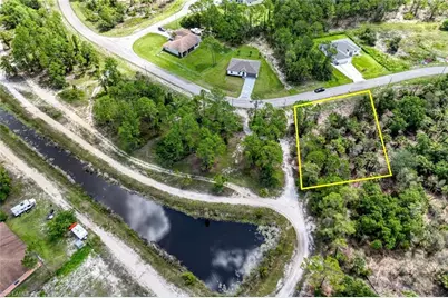 443 Burrstone Dr, Lehigh Acres, FL 33974 - Photo 5