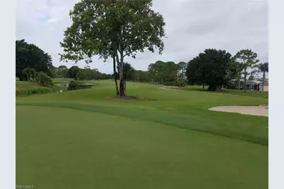 812 Palmetto Pointe Cir, Cape Coral, FL 33991 - Photo 5