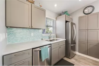 1657 Atlanta Plaza Dr, Sanibel, FL 33957 - Photo 7