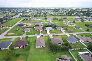 3744 NE 13th Pl, Cape Coral, FL 33909 - Photo 31