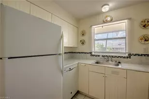 909 SE 46th Ln, Cape Coral, FL 33904 - Photo 15