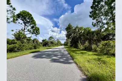2333 Kuehler St, Port Charlotte, FL 33953 - Photo 3