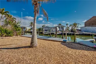 14 Nancy Ln, Fort Myers Beach, FL 33931 - Photo 17