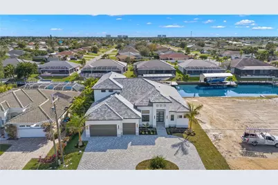 1422 Mohawk Pkwy, Cape Coral, FL 33914 - Photo 35