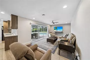 422 Coral Dr, Cape Coral, FL 33904 - Photo 7