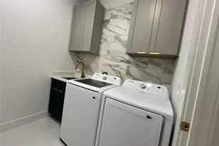 578 Woodview Dr, Lehigh Acres, FL 33972 - Photo 17