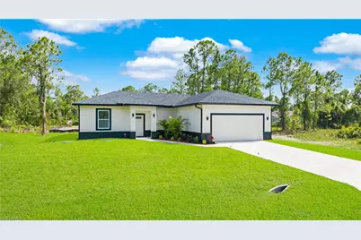 1020 Carroll St E, Lehigh Acres, FL 33974 - Photo 3