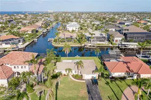 5638 Riverside Dr, Cape Coral, FL 33904 - Photo 13