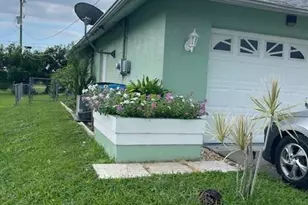 536 SE 2nd Terrace, Cape Coral, FL 33990 - Photo 5