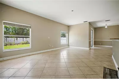 9010 Gladiolus Preserve Cir, Fort Myers, FL 33908 - Photo 7