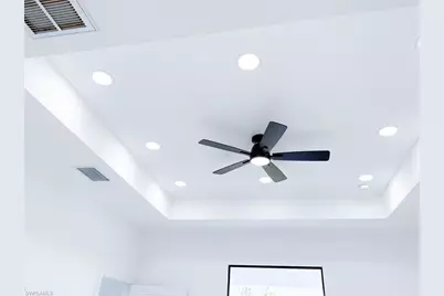 646 Camilla St E, Lehigh Acres, FL 33974 - Photo 15