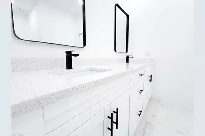 646 Camilla St E, Lehigh Acres, FL 33974 - Photo 19