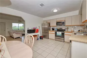 712 SE 8th St, Cape Coral, FL 33990 - Photo 13
