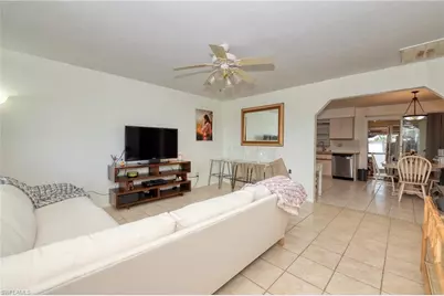 712 SE 8th St #A, Cape Coral, FL 33990 - Photo 9