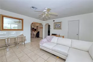 712 SE 8th St, Cape Coral, FL 33990 - Photo 11