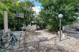 712 SE 8th St, Cape Coral, FL 33990 - Photo 43