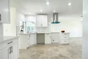 6049 Perthshire Ln, Fort Myers, FL 33908 - Photo 5