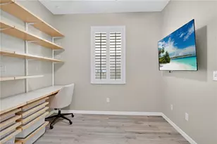 2073 Fairmont Ln, Naples, FL 34120 - Photo 27