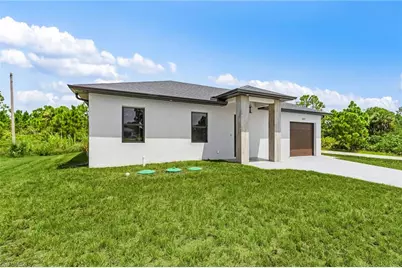 607 E 8th St, Lehigh Acres, FL 33972 - Photo 3