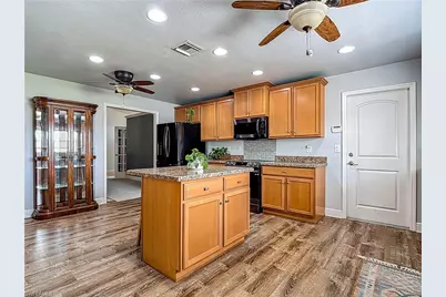 607 Tropicana Pkwy W, Cape Coral, FL 33993 - Photo 17