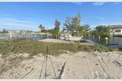 907 NW 38th Ave, Cape Coral, FL 33993 - Photo 1