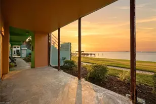 3225 E Riverside Dr, Fort Myers, FL 33916 - Photo 23