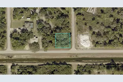 3307 E 8th St, Lehigh Acres, FL 33972 - Photo 1