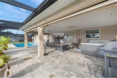 2236 SE 27th St, Cape Coral, FL 33904 - Photo 9
